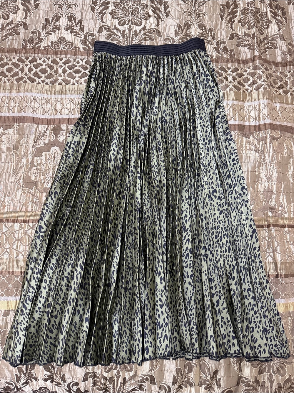 Zara Pleated Leopard Print Midi Skirt - Navy/Olive